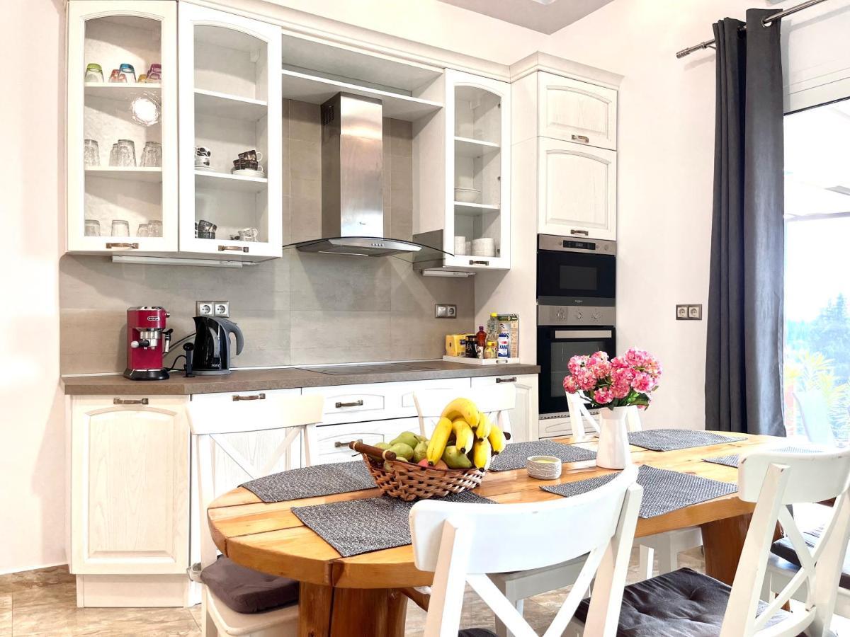 Вилла Gkk House Private Swimming Pool Luxury House Skriperon Экстерьер фото