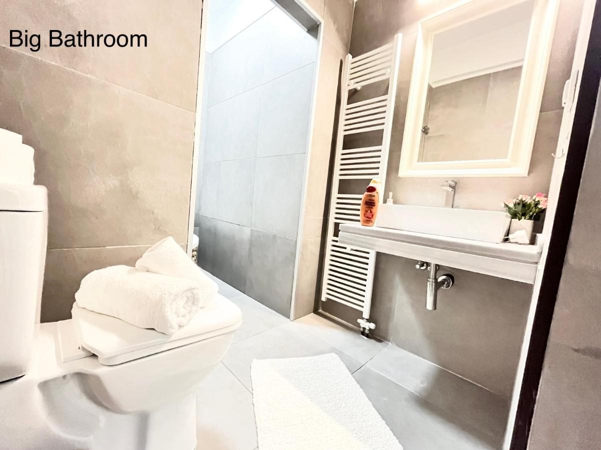 Вилла Gkk House Private Swimming Pool Luxury House Skriperon Экстерьер фото